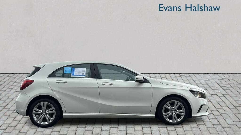 Mercedes-Benz A Class A180d Sport 2016 WH65MOA White #3