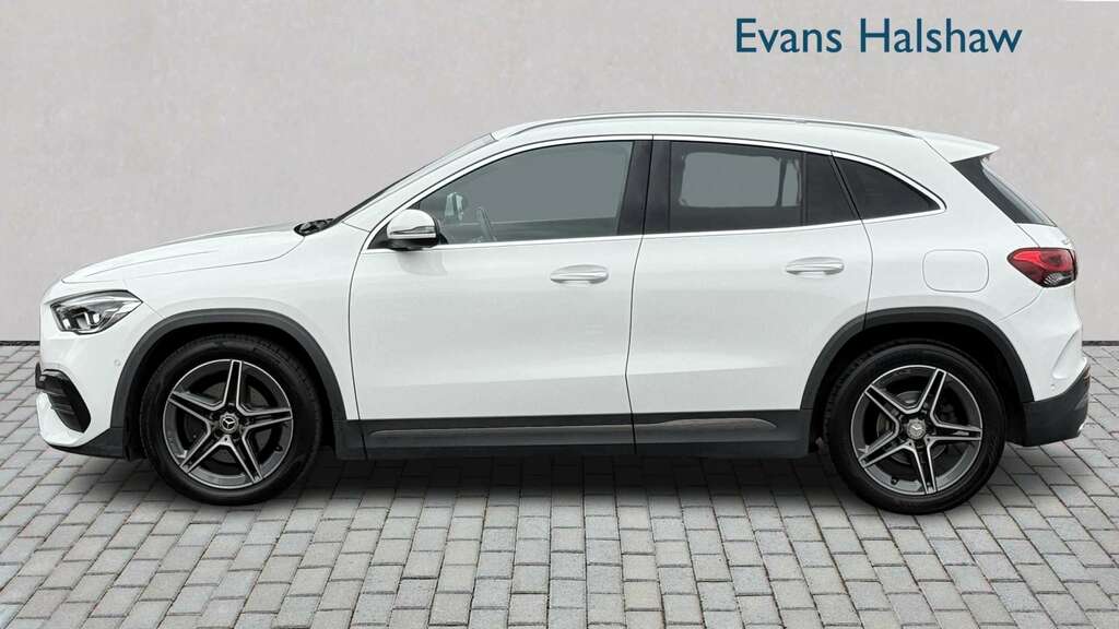 Mercedes-Benz GLA Class 200 Amg Line Executive 2020 KU20HWL White #5