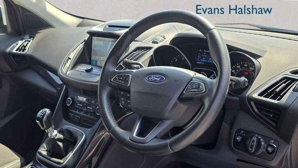 Ford Kuga 2.0 Tdci 180 Titanium 2018 BJ18LRX White #5