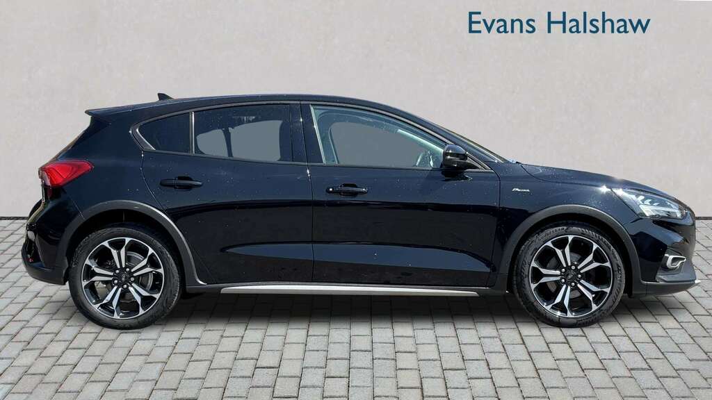 Ford Focus 1.0 Ecoboost Hybrid Mhev 125 Active X Edition MJ21OKG Black #5