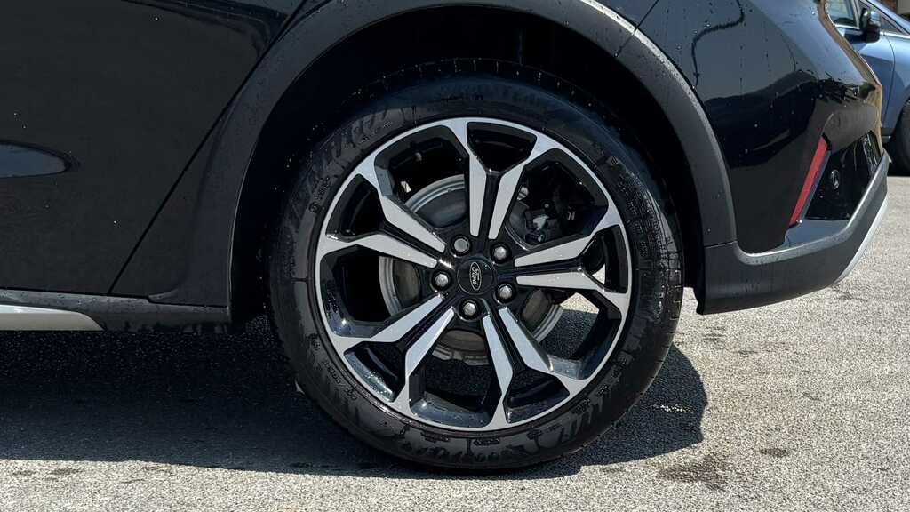 Ford Focus 1.0 Ecoboost Hybrid Mhev 125 Active X Edition MJ21OKG Black #6