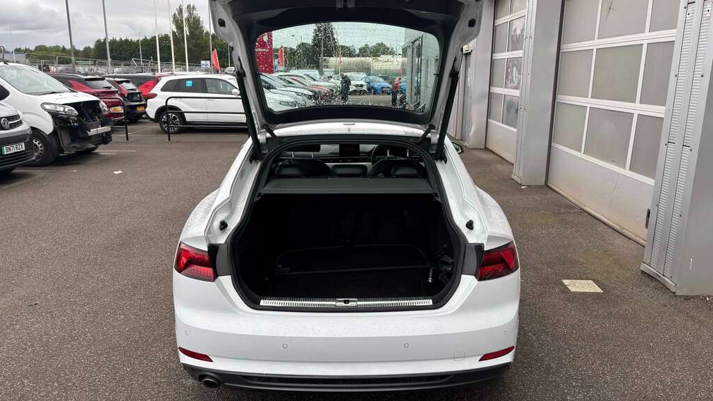 Audi A5 35 Tdi S Line S Tronic 2019 HF69TJU White #4