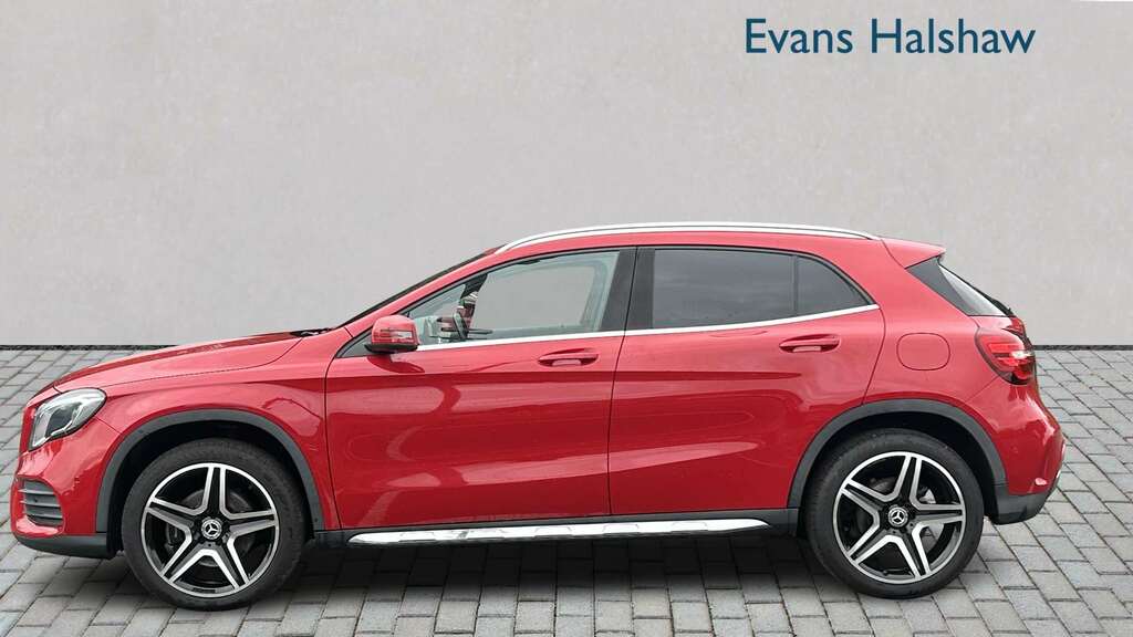 Mercedes-Benz GLA Class 220D 4Matic Amg Line Premium 2018 Red #6