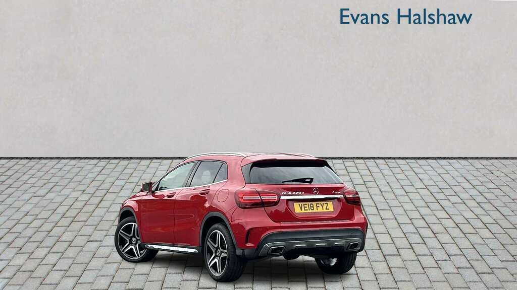 Mercedes-Benz GLA Class 220D 4Matic Amg Line Premium 2018 Red #2