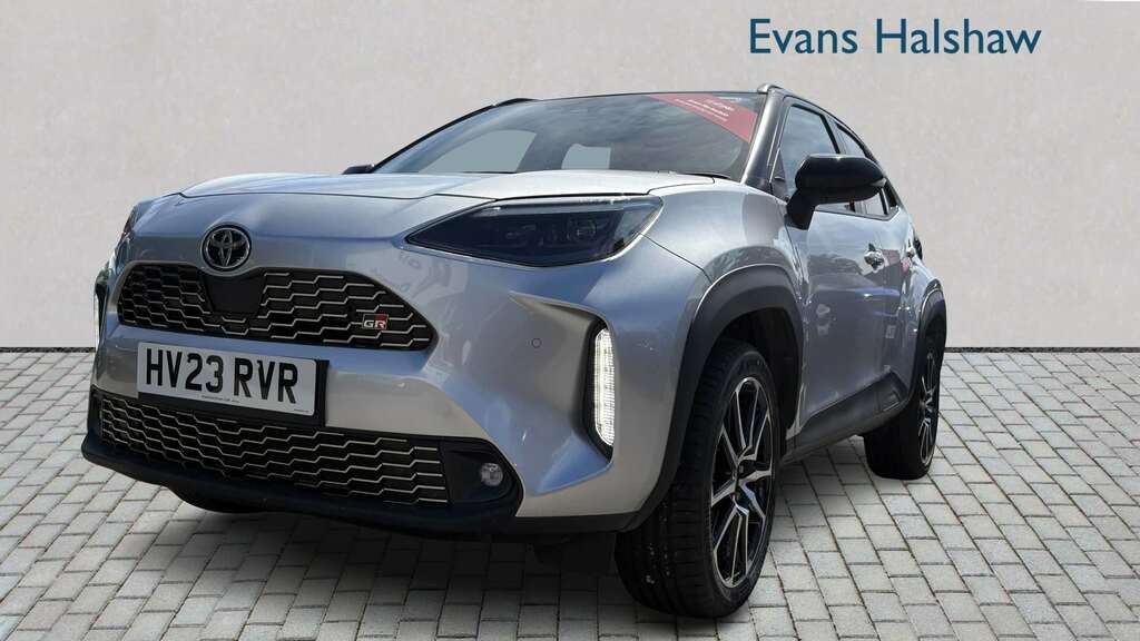 Toyota Yaris Cross 1.5 Hybrid Gr Sport Cvt 2023 HV23RVR Silver #3