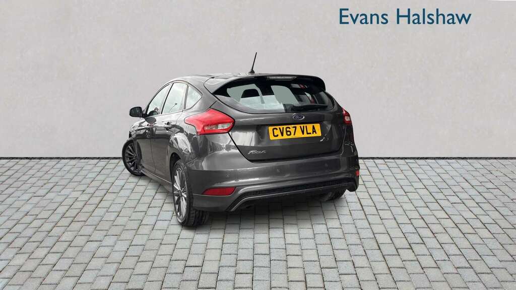 Ford Focus 1.5 Tdci 120 St-line 2017 CV67VLA Grey #2