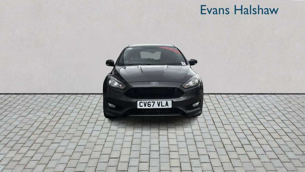 Ford Focus 1.5 Tdci 120 St-line 2017 CV67VLA Grey #4