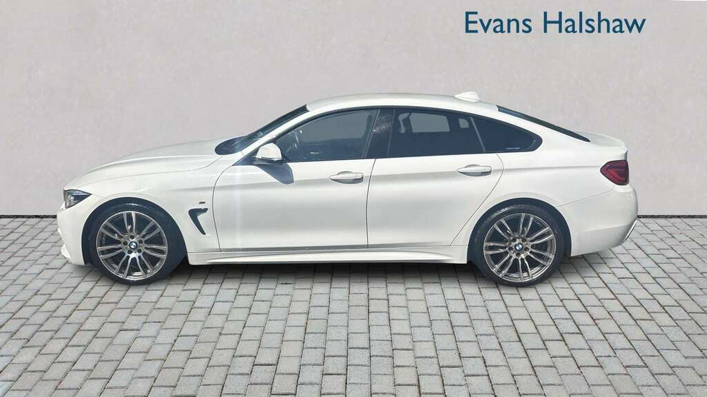 BMW 4 Series 420I M Sport Professional Media 2018 YD68XJT White #3