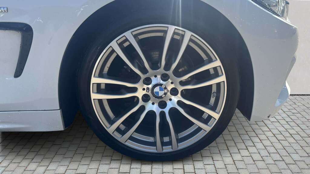 BMW 4 Series 420I M Sport Professional Media 2018 YD68XJT White #4