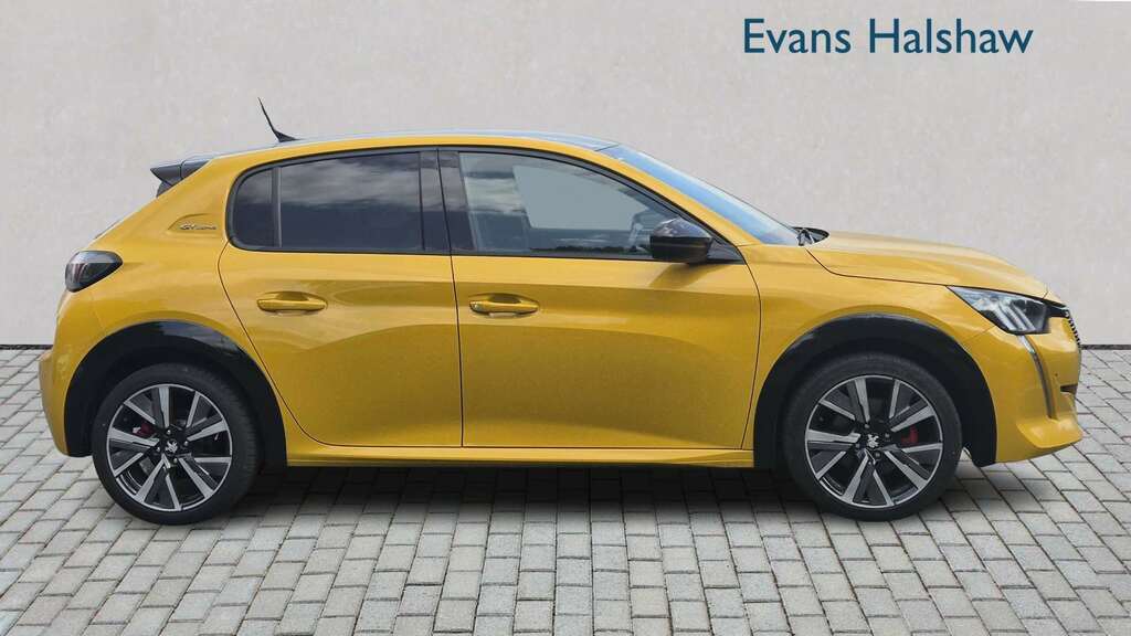 Peugeot 208 1.5 Bluehdi 100 Gt 2021 Yellow #2