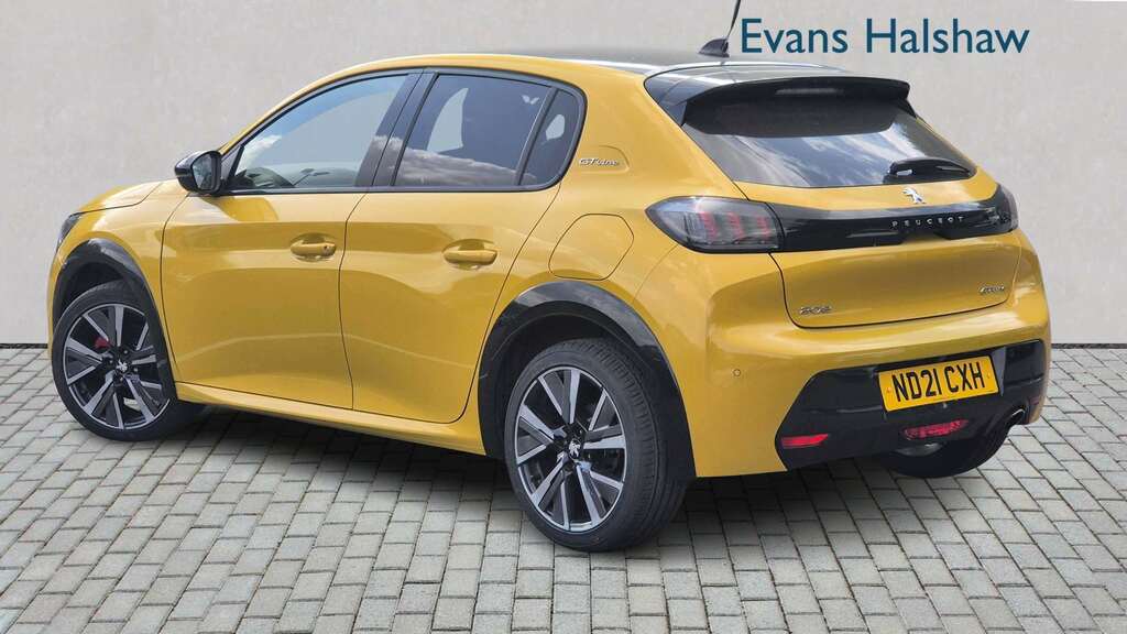 Peugeot 208 1.5 Bluehdi 100 Gt 2021 Yellow