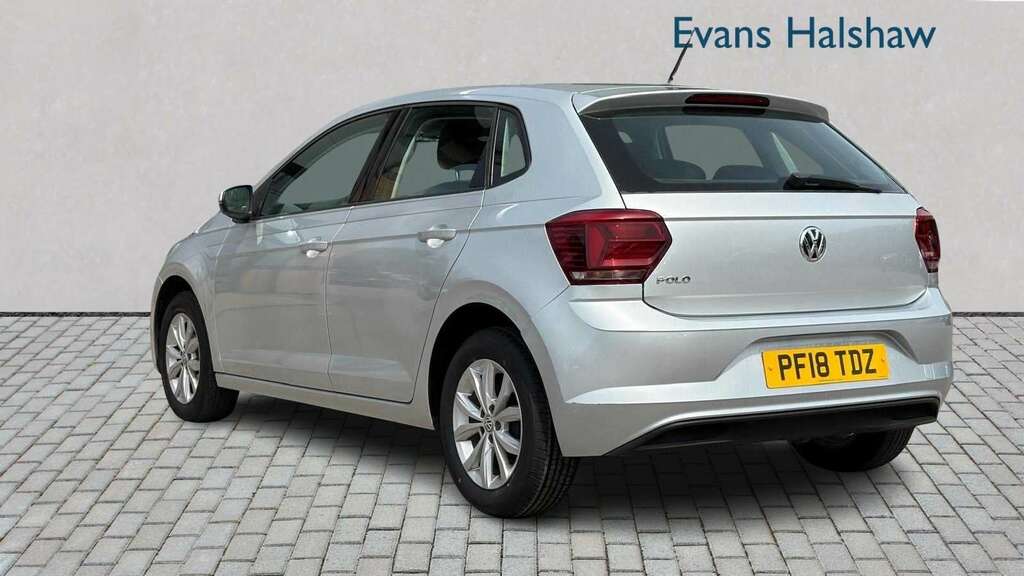 Volkswagen Polo 1.0 Tsi 95 Se 2018 PF18TDZ Silver #2