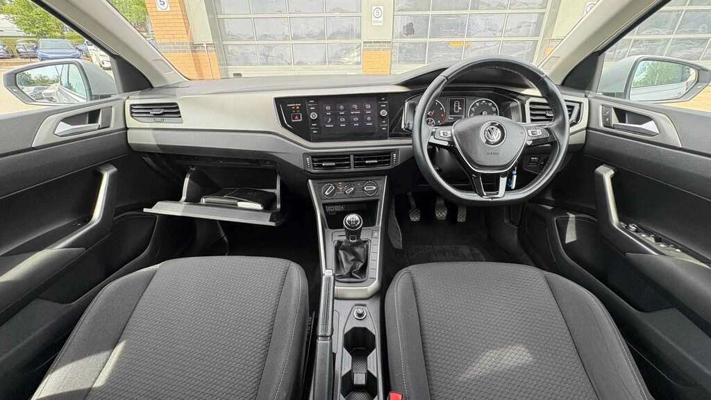 Volkswagen Polo 1.0 Tsi 95 Se 2018 PF18TDZ Silver #3