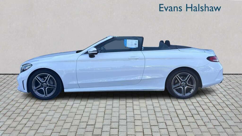 Mercedes-Benz C Class C220d Amg Line 9G-tronic 2018 White #2