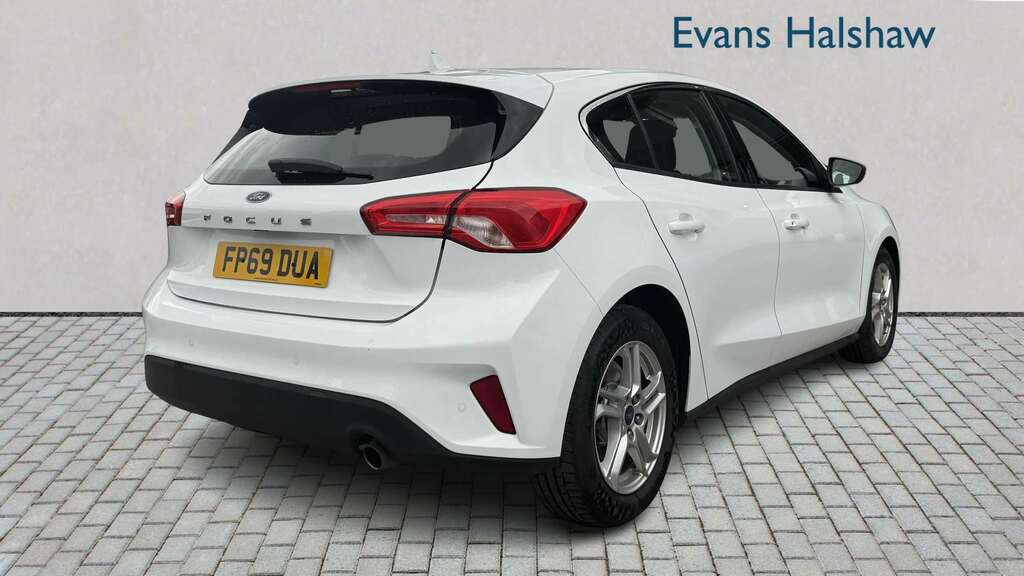Ford Focus 1.0 Ecoboost 125 Zetec 2019 FP69DUA White #3