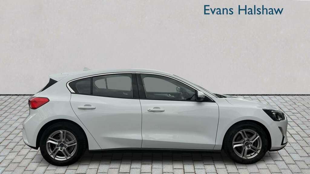 Ford Focus 1.0 Ecoboost 125 Zetec 2019 FP69DUA White #2
