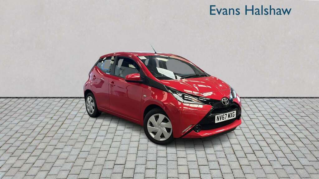 Toyota Aygo 1.0 Vvt-i X-play X-nav 2018 Red