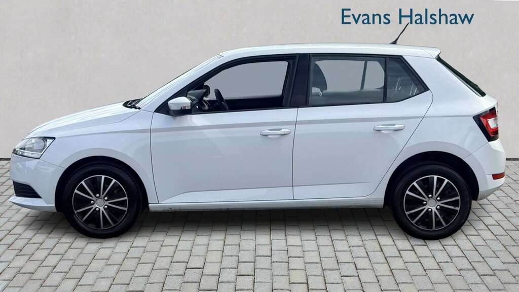Skoda Fabia 1.0 Mpi 75 S 2019 GD19UAW White #5