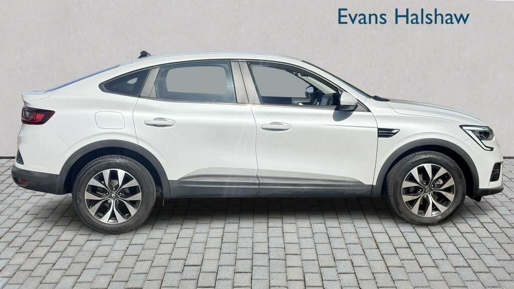 Renault Arkana 1.3 Tce Mild Hybrid 140 Iconic Edc 2022 NX22TWW White #5