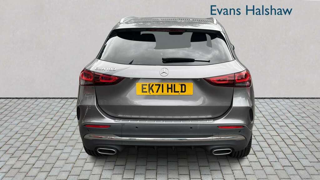 Mercedes-Benz GLA Class 180 Amg Line Executive 2021 Grey #6
