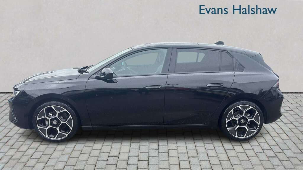 Vauxhall Astra 1.2 Turbo 130 Ultimate 2026 NL26FCV Black #3