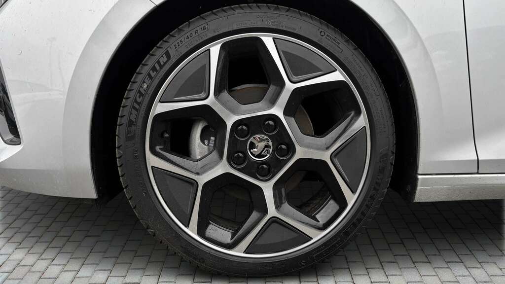 Vauxhall Astra 1.2 Turbo 130 Ultimate 2026 SK26HBE White #4