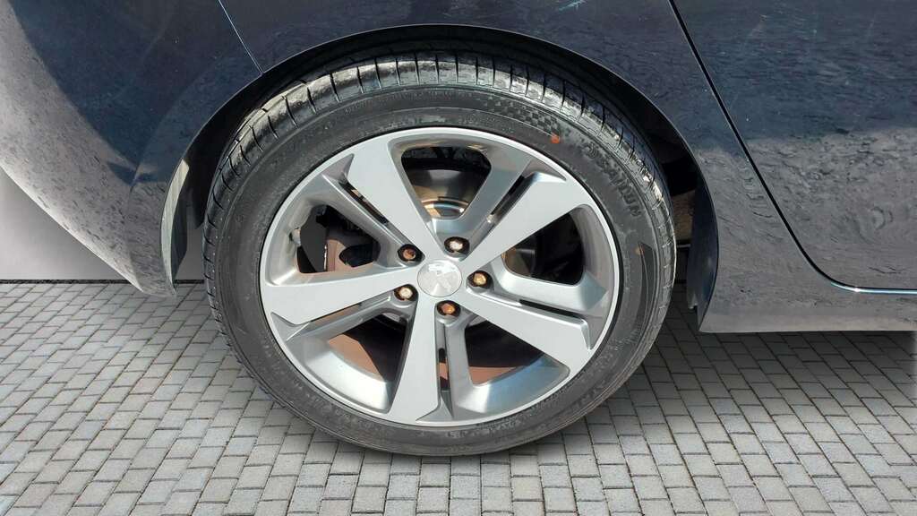 Peugeot 308 1.2 Puretech 130 Allure Eat6 2017 Black #5