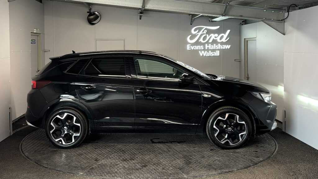 Vauxhall Grandland 1.2 Turbo Ultimate 2023 DF72FHG Black #4