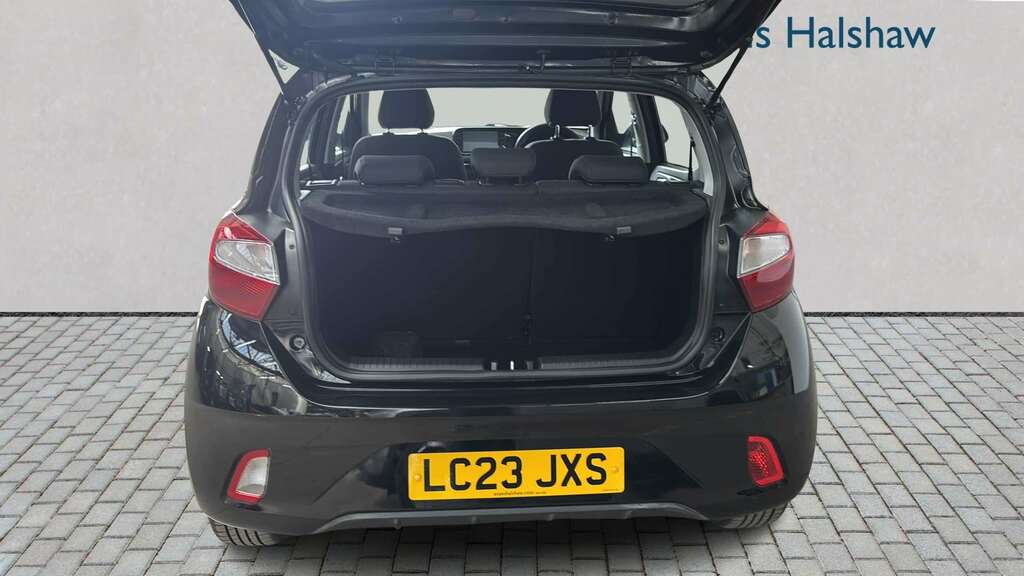 Hyundai I10 1.0 Mpi Se Connect 2023 Black #6