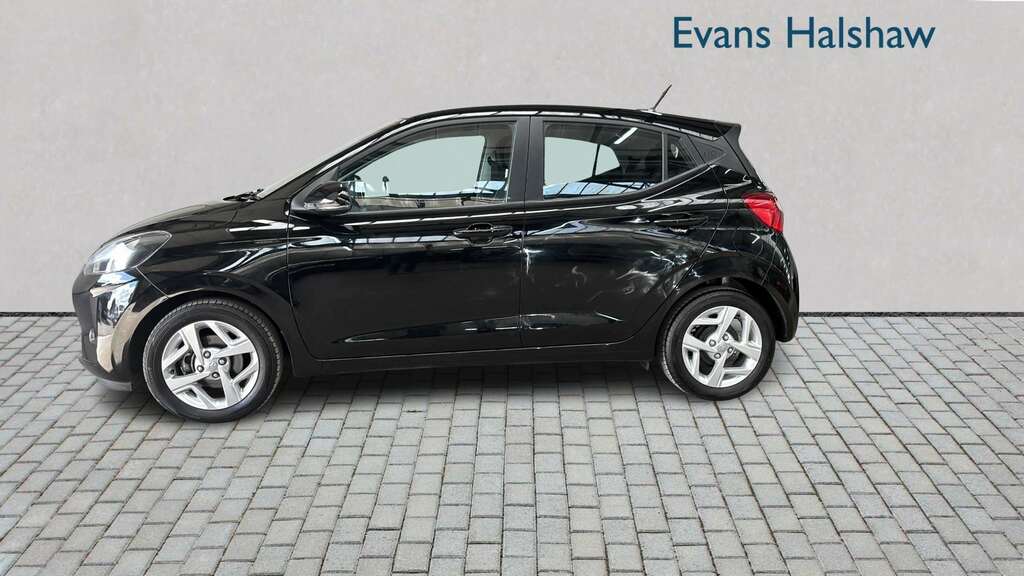 Hyundai I10 1.0 Mpi Se Connect 2023 Black #2