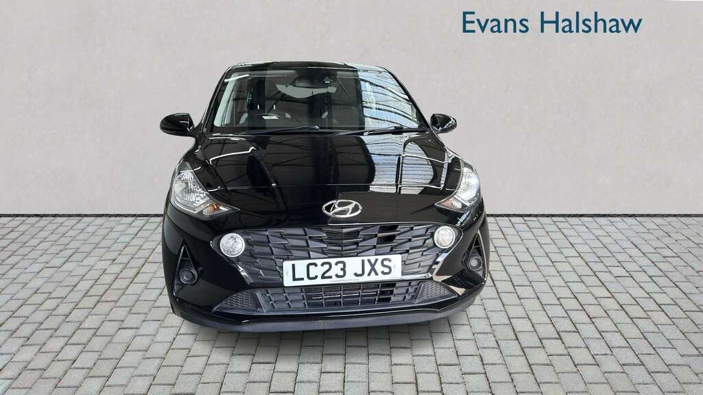 Hyundai I10 1.0 Mpi Se Connect 2023 Black #3