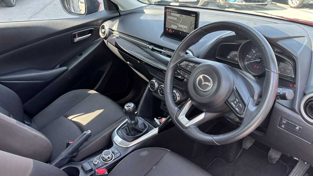Mazda 2 1.5 Skyactiv G 75 Se-l 2023 CV72PVN Red #3