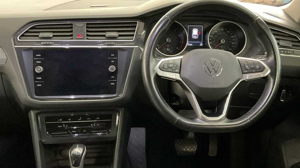Volkswagen Tiguan 1.5 Tsi 150 Life Dsg 2021 LS21NJK Black #6
