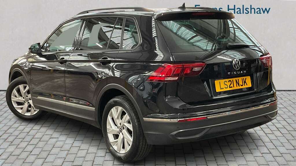 Volkswagen Tiguan 1.5 Tsi 150 Life Dsg 2021 Black