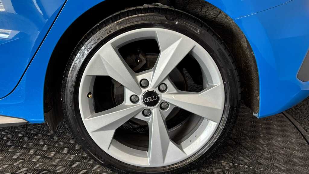 Audi A3 30 Tfsi S Line S Tronic 2023 LS23GYB Blue #6