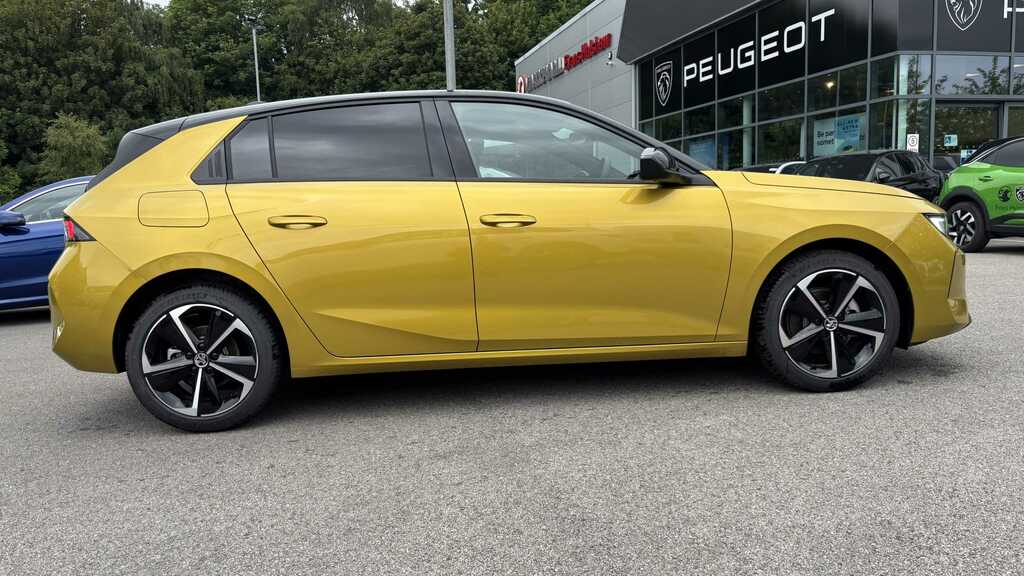 Vauxhall Astra 1.2 Turbo 130 Griffin 2026 YL26DXV Yellow #6