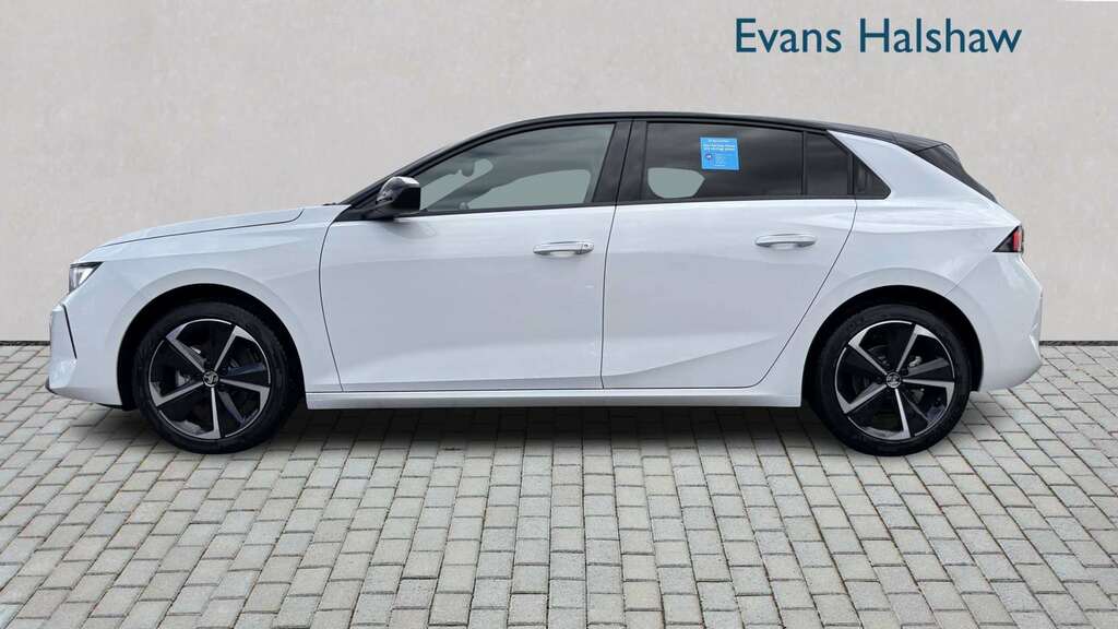 Vauxhall Astra 1.2 Turbo 130 Griffin 2026 YL26DXR White #4
