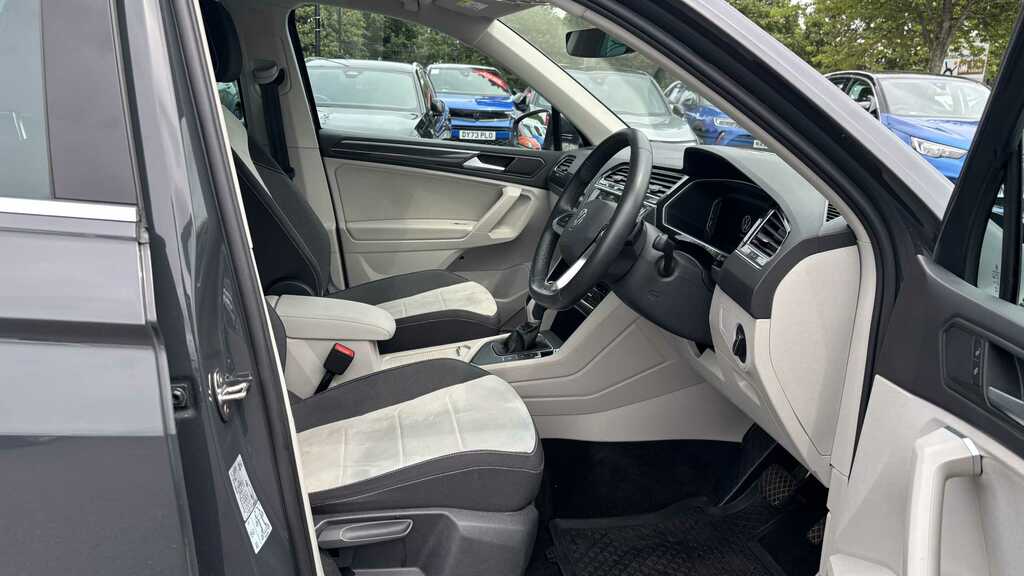 Volkswagen Tiguan 1.5 Tsi 150 Elegance Dsg 2023 FG23WPF Grey #6