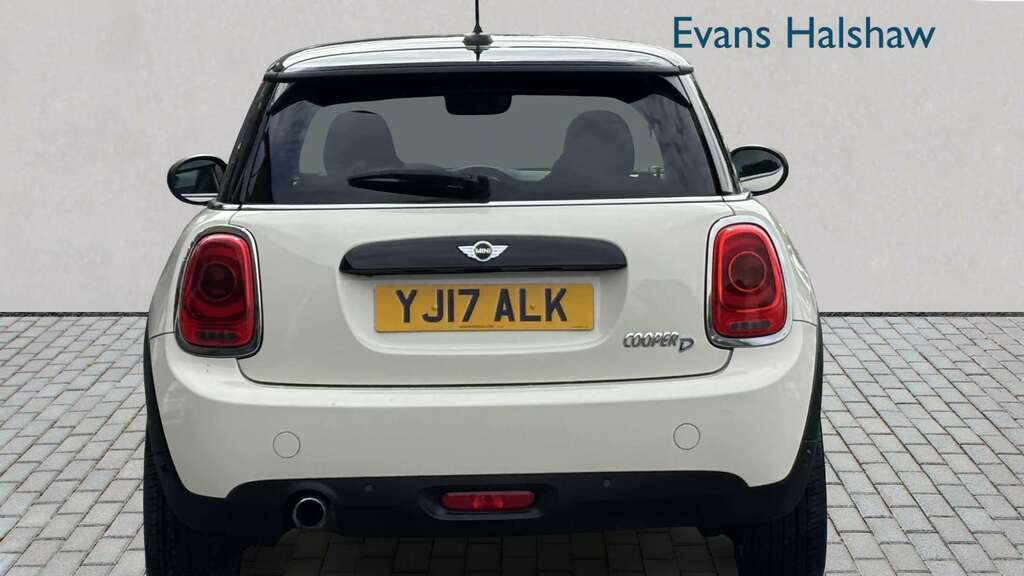 Mini Hatch 1.5 Cooper D 2017 White #3