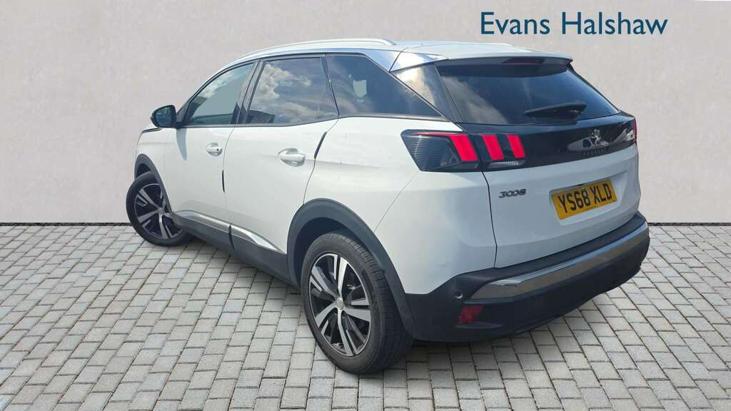 Peugeot 3008 1.5 Bluehdi Allure Eat8 2019 YS68XLD White #2