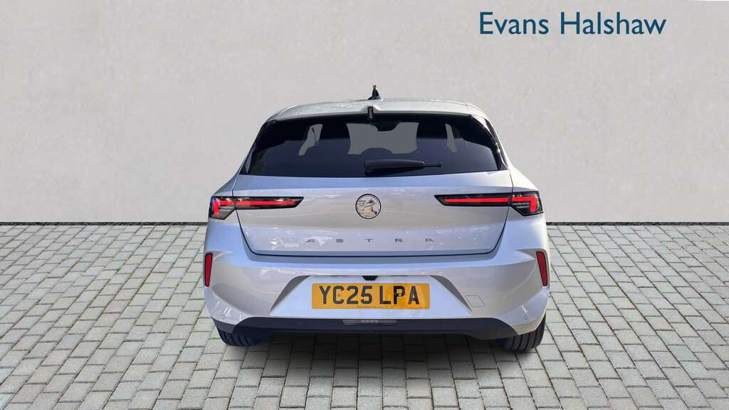 Vauxhall Astra 1.2 Turbo 130 Griffin 2025 YC25LPA Silver #2