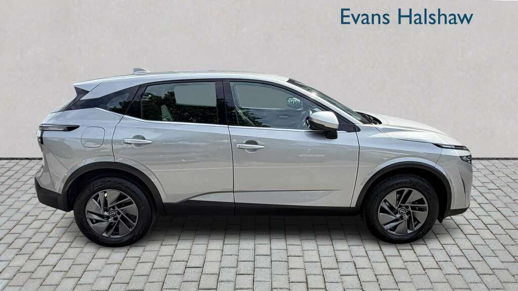 Nissan Qashqai 1.3 Dig-t Mh Acenta Premium 2026 YB75KTN Silver #2