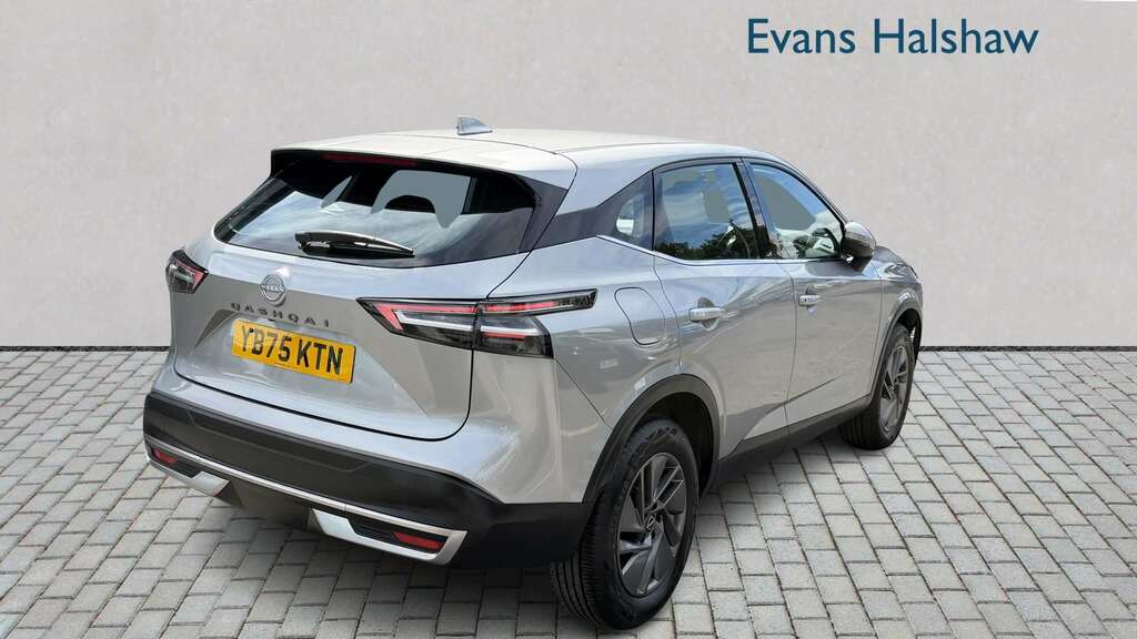 Nissan Qashqai 1.3 Dig-t Mh Acenta Premium 2026 YB75KTN Silver #3