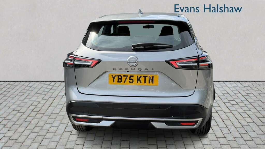Nissan Qashqai 1.3 Dig-t Mh Acenta Premium 2026 YB75KTN Silver #4