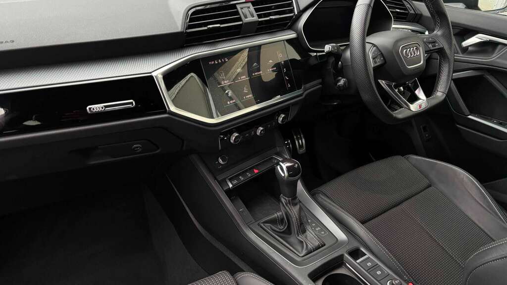 Audi Q3 35 Tfsi Black Edition S Tronic 2023 SV23ZNR Black #6