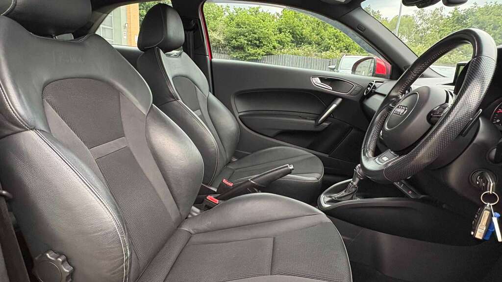 Audi A1 1.6 Tdi S Line S Tronic 2017 Red #2