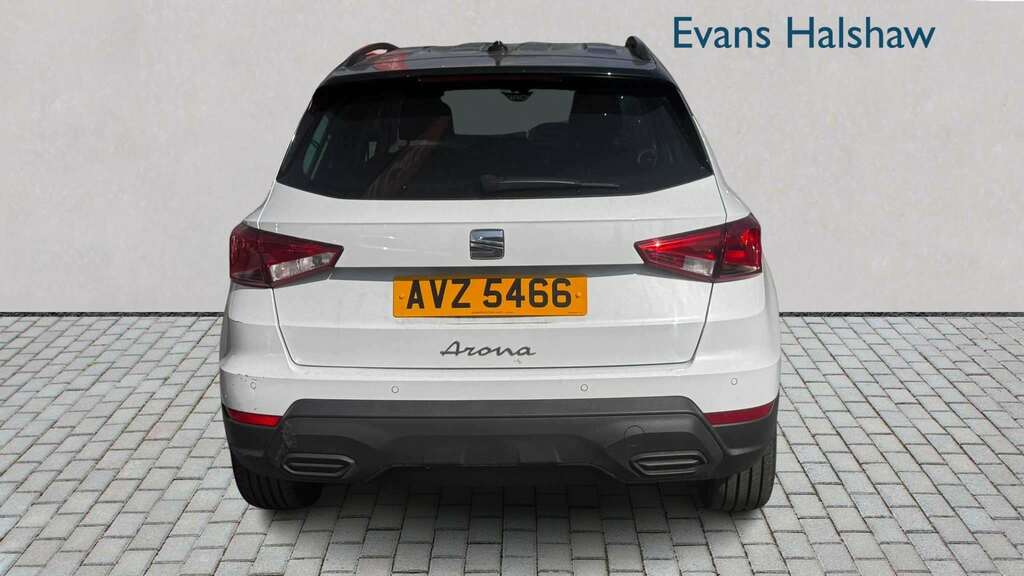 Seat Arona 1.0 Tsi 110 Se Edition Dsg 2023 AVZ5466 White #5