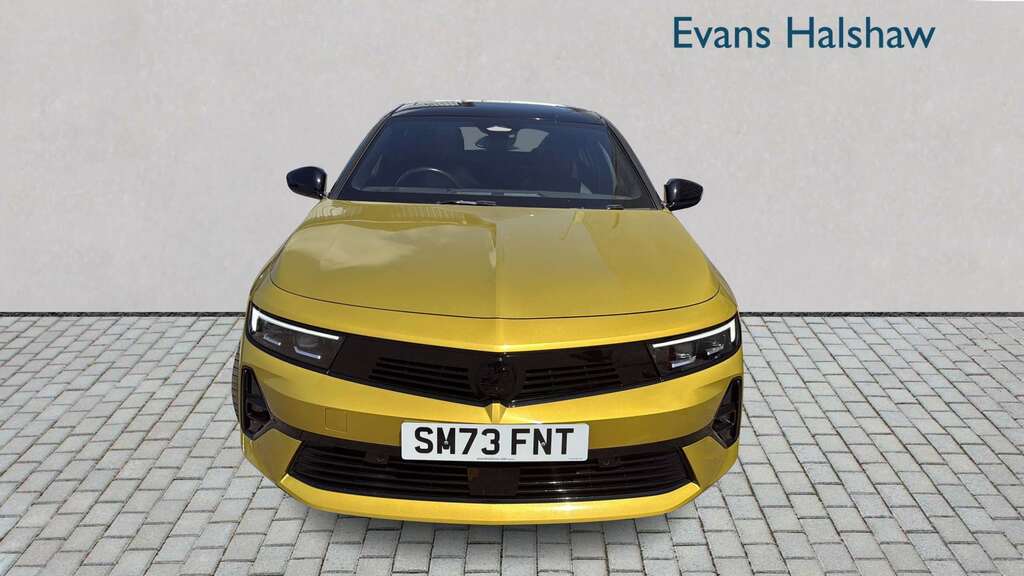 Vauxhall Astra 1.5 Turbo D Ultimate 2023 SM73FNT Yellow #3