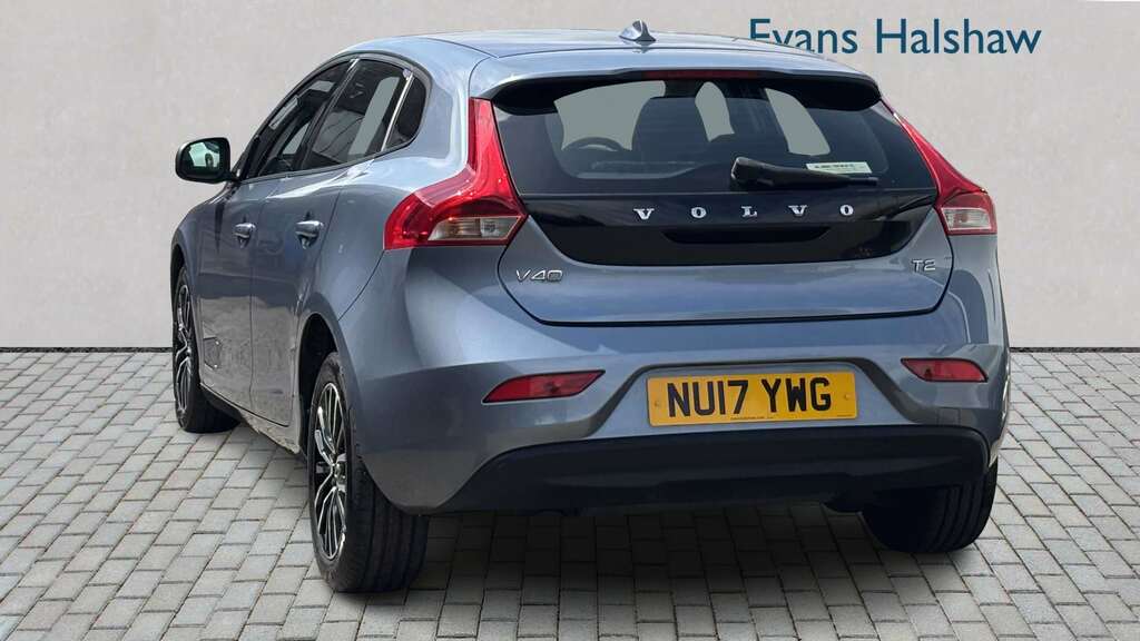 Volvo V40 T2 122 Momentum 2017 Blue #3