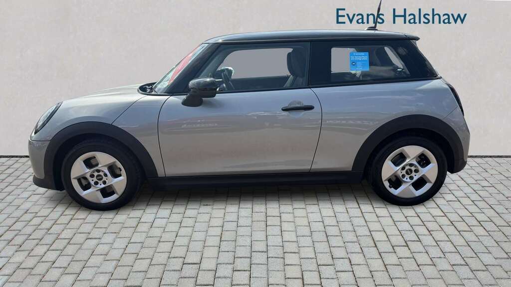 Mini Hatch 1.5 C Classic 2024 YH24WMB White #3